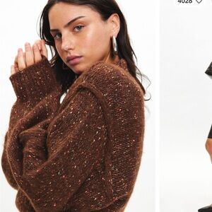 Kimchi Blue Elise Confetti Knit Mockneck
Pullover Sweater Brown Mockneck Sweater